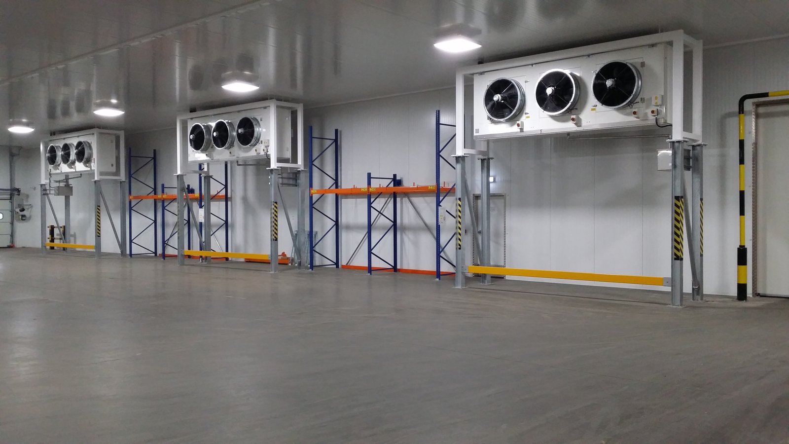 Industrial cold store evaporators and racking